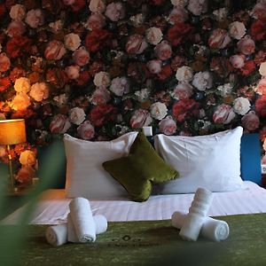 Hotel West Inn